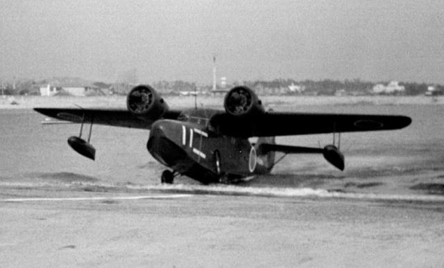 飛行機写真 14枚 琵琶湖の天虎に飛来したグラマン・グース飛行艇 戦前陸軍航空隊 - 印刷物